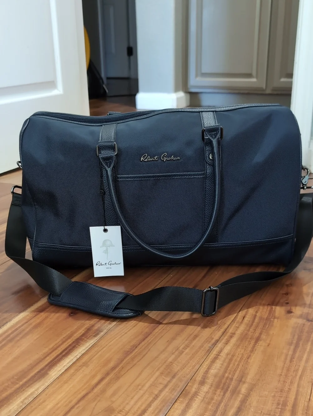 Robert Graham Water-repellent Studded Bottom Deep Navy Overnight Bag Nwt❤️